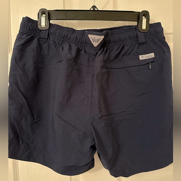 Columbia PFG Women’s Navy Shorts Size Medium - Picture 2 of 5